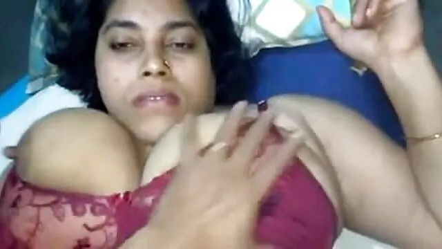 है हिंदी सेक्सी बीएफ मूवी गोरा बाल और बड़े स्तन