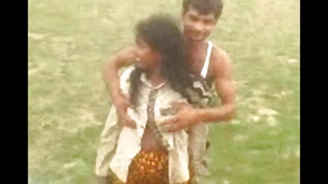 गर्म एशियाई किशोर केलानी देता बीएफ मूवी फिल्म सेक्सी है पर पैर!