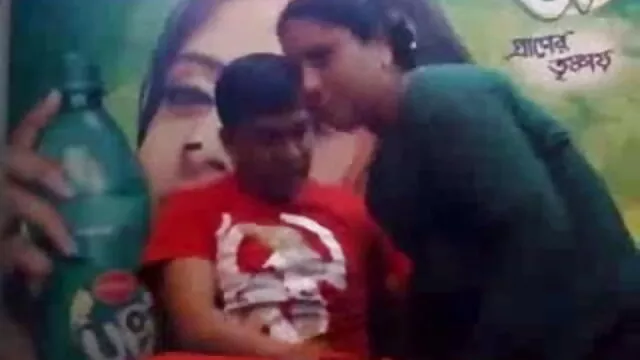 PervCity Bobbi और माताओं Brianna साझा एक मुर्गा बीएफ मूवी फिल्म सेक्सी
