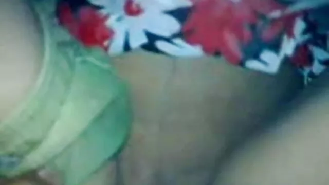 बेटी-वीडियो गेम सेक्सी मूवी बीएफ मूवी खेलते समय बेटी की अदला-बदली