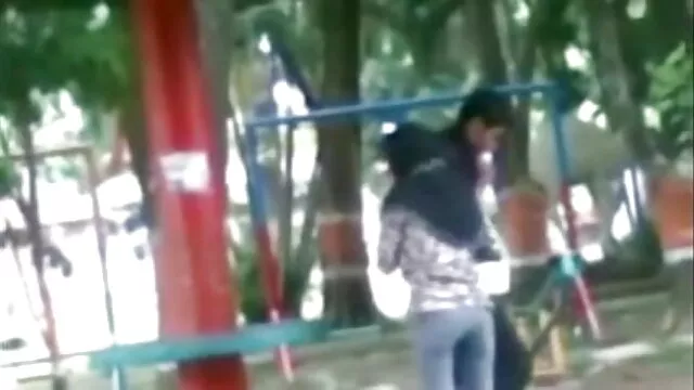 दो वेश्या बीएफ सेक्सी मूवी वीडियो में साझा एक अच्छा मुर्गा
