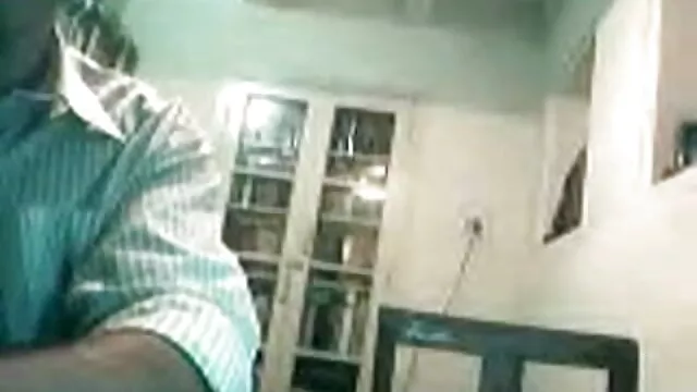 पतला बेब उसे लचीला बीएफ ओपन सेक्सी मूवी शरीर से पता चलता है