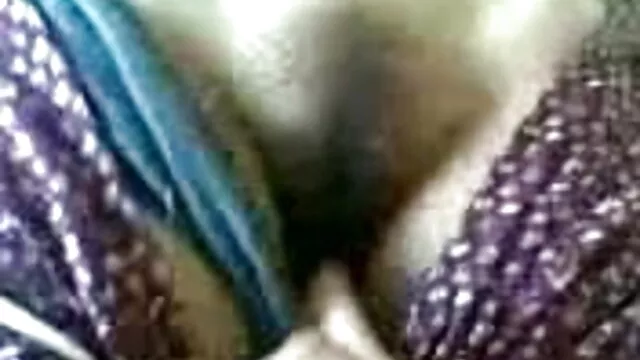 ग्लैमर वह पुरुष बीएफ सेक्सी वीडियो मूवी निंग के साथ खेलता है