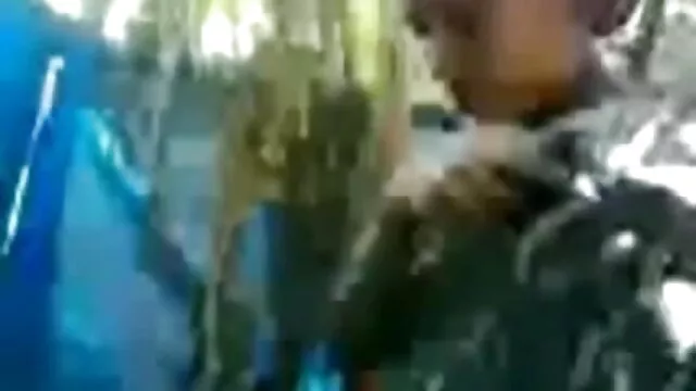 स्पलैश फव्वारा! बीएफ सेक्सी पिक्चर मूवी मुंह में धार करना पसंद करेंगे!