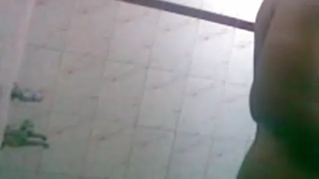 बेटी प्यार करता है, सब बीएफ सेक्सी मूवी बीएफ उसके शरीर पर
