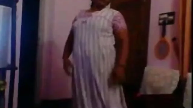 गोल-मटोल बीएफ सेक्सी मूवी एचडी 18 साल पुराने स्ट्रिप्स और खुद