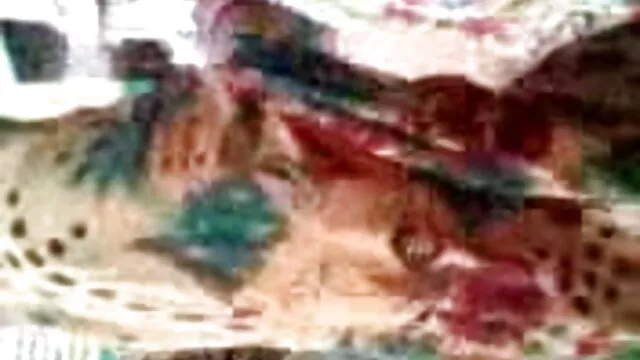 तेल मालिश के लिए एक अंग्रेजी बीएफ मूवी आदमी से पहले और सह के साथ मोटी