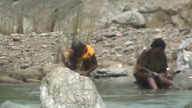 जनता में उसे पट्टी और बकवास देख लोगों पर बाहर सनी देओल की बीएफ सेक्सी मूवी हो जाता है