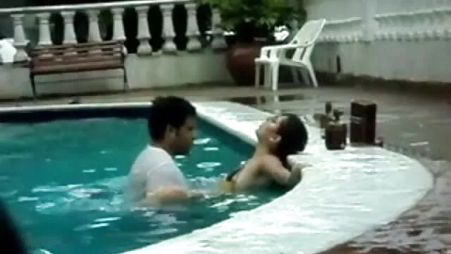 किशोर गधा सेक्सी मूवी बीएफ वीडियो में गिर! गुलाबी डिल्डो बजाना गधा छेड़ो!